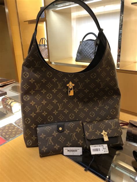 louis vuitton handbags sale paris|louis vuitton paris handbags price.